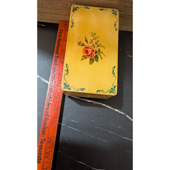 Vintage Hand-Painted Wooden Trinket Box Yellow Floral Design With Removable Lid - Picture 8 of 9